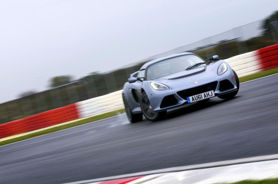  Lotus Exige S 2012 года  (фото 5 из 42)